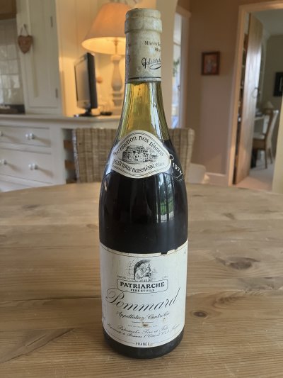 Pommard, Le Bastion des Dame de La Tour Bussière