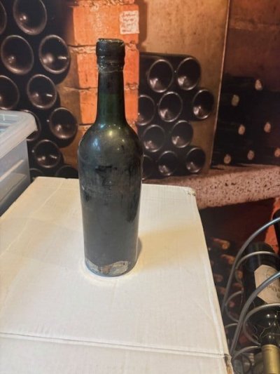 Warre Vintage Port 1970 - Unlablelled 