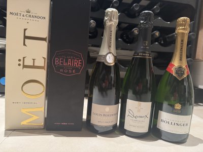 Mixed lot of 5 champagnes - COLLECTION IN LONDON IN PERSON ONLY