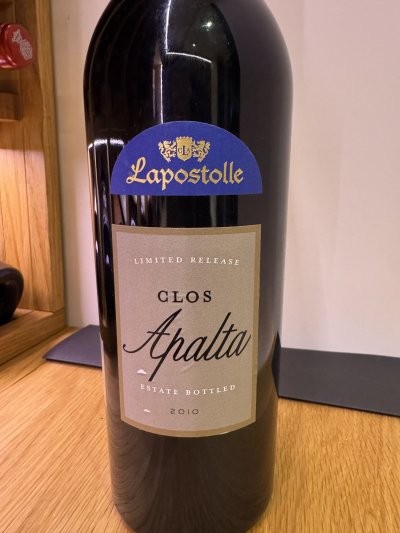 Domaine Bournet-Lapostolle, Clos Apalta, Apalta