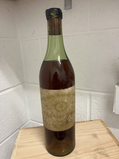 1914 Hine Finest Old Liqueur Brandy 70 Proof Tyler & Co Woking 