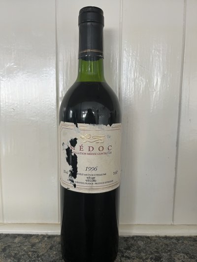 Dulong Medoc - Appellation Medoc Controlee (Bordeaux, Cabernet Sauvignon)