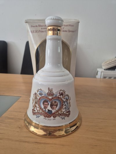 Bell's Royal Wedding Decanter – Charles & Diana 1981