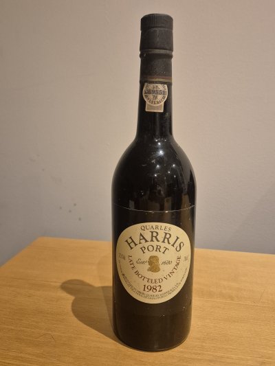 Quarles Harris Late Bottled Vintage Port 1982 – 70cl
