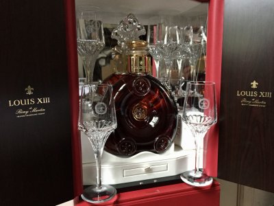 Magnum 1.5L Louis XIII, Cognac with full Box + 4 new Louis XIII Baccarat glasses