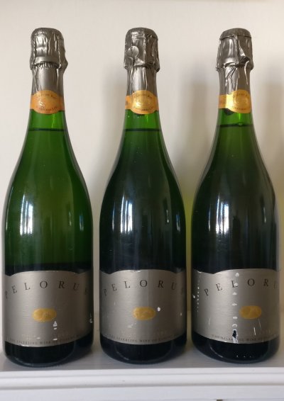 Cloudy Bay Pelourus sparkling wine