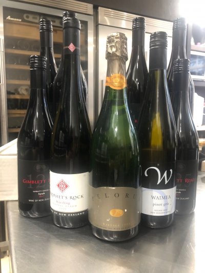 NEW ZEALAND MIXED CHRISTMAS CASE INLCUDING CLOUDY BAY PELORUS