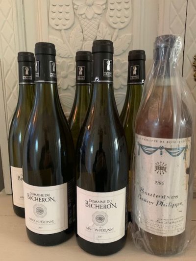 SIX BOTTLES: WHITE BURGUNDY RATED 96 POINTS Macon-Peronne 2017 x 5 AND SAUTERNES Baronne Philippe De Rothschild 1986 x 1