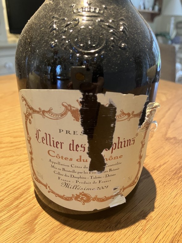 Cellieres des Dauphins, Cotes du Rhone, Dauphins Reserve Rouge 2001