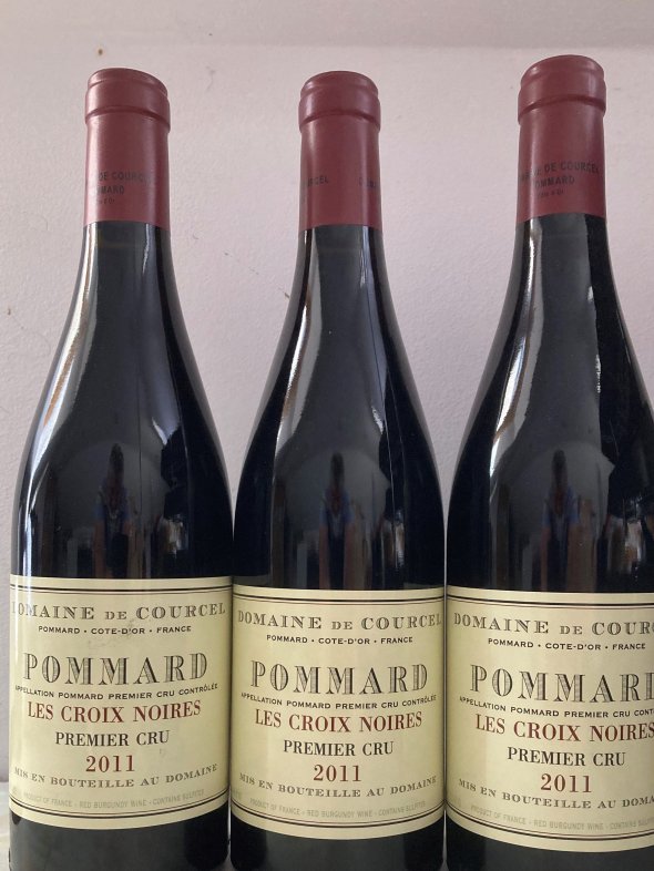 Pommard 1er Cru "Croix Noires" Domaine de Courcel