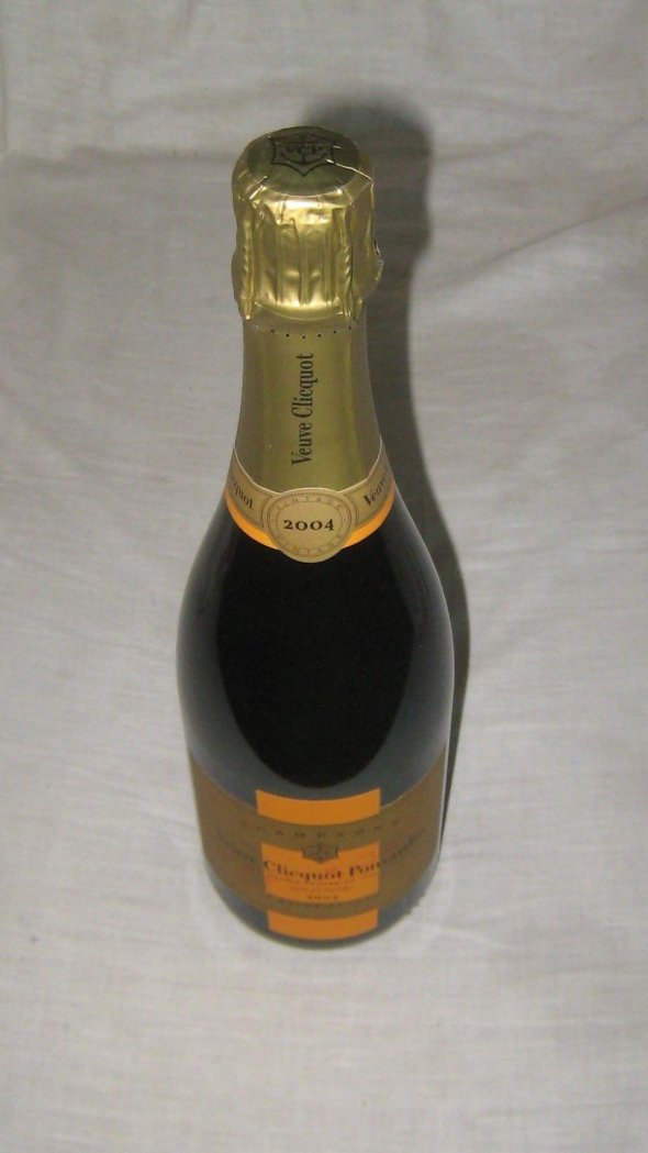 2004 Veuve Clicquot Ponsardin.  Champagne.  Reims, France. 