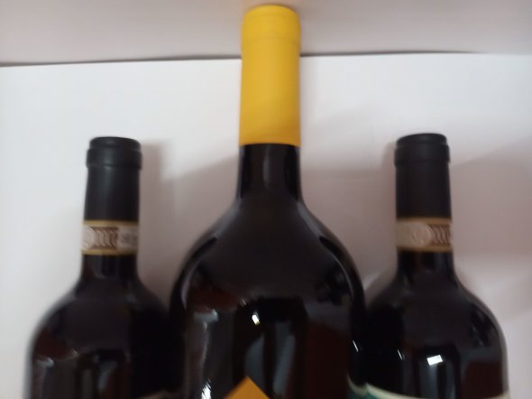 2 different Italian wines