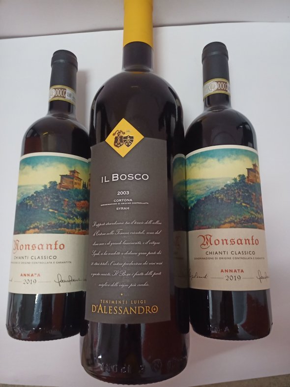 2 different Italian wines