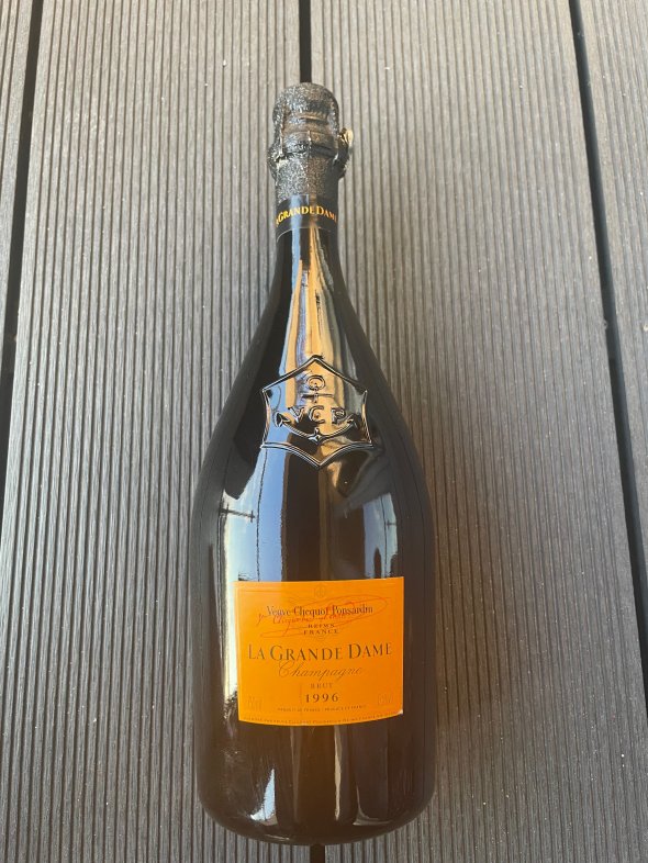 Champagne La Grande Dame Veuve Clicquot