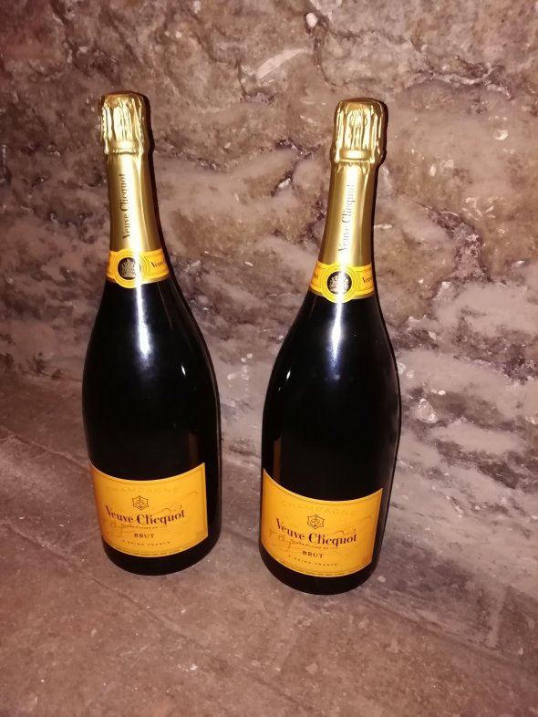Veuve Clicquot 2 x Magnums