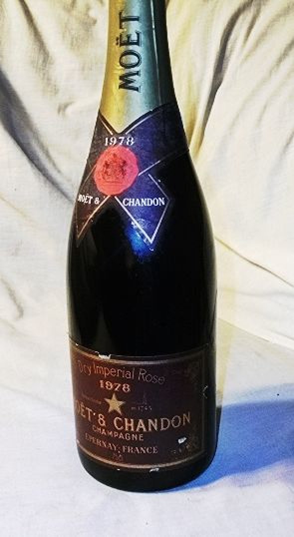 1978 Moet & Chandon, Dry Imperial Rose. Champagne.  Epernay, France. 