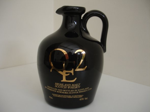 Morrison Bowmore Highland Malt Scotch Whisky in QE2 Black Ceramic Crock