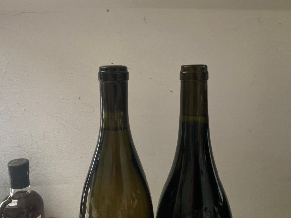 Pinot Blanc Freedom Hill, Kelly Fox Wines Willamette Valley, Oregon 2020 and Barn Block Pinot Noir, Alex Graighead, Nelson  New Zealand 2019