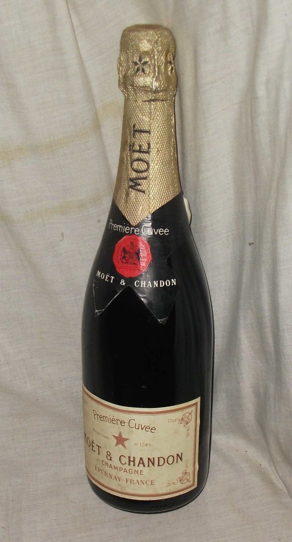 Vintage Moet & Chandon, Premiere Cuvee Champagne.  Epernay. 