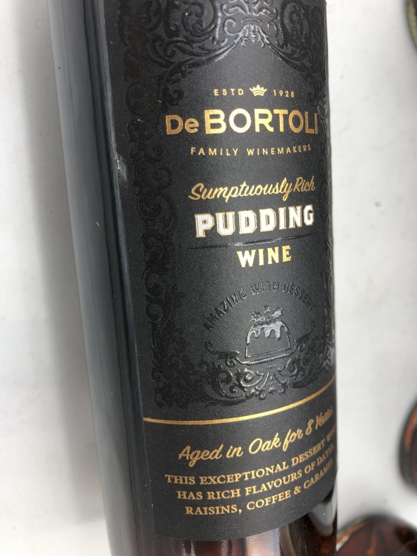 De Bortoli, Sumptuously Rich Pudding Wine, Riverina Aged 8 YEARS