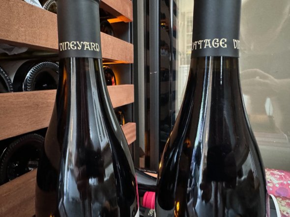 Burn Cottage, Sauvage Vineyard, Pinot Noir, Central Otago