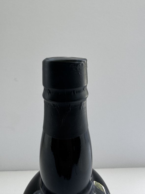 Vintage 1987 Churchill&rsquo;s Crusted Port