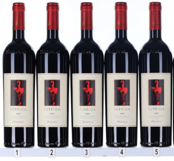 Cantine Argiolas, Isola Dei Nuraghi Turriga, Isola dei Nuraghi IGT