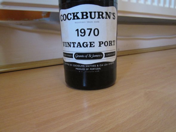 ONE Bottle of Cockburn's Vintage Port 1970 VGC