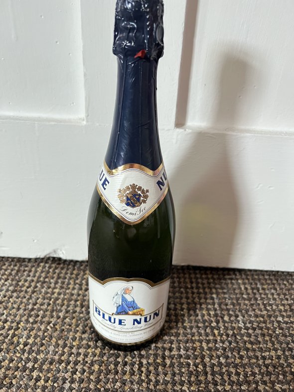 Blue Nun Sparkling