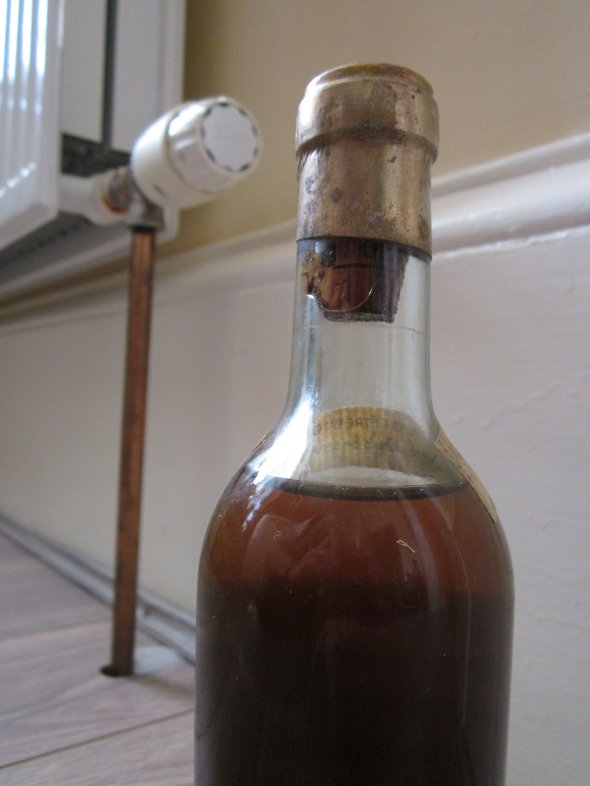  Half Bottle of Chateau Laville Haut-Brion Cru Classe, Pessac-Leognan 1962