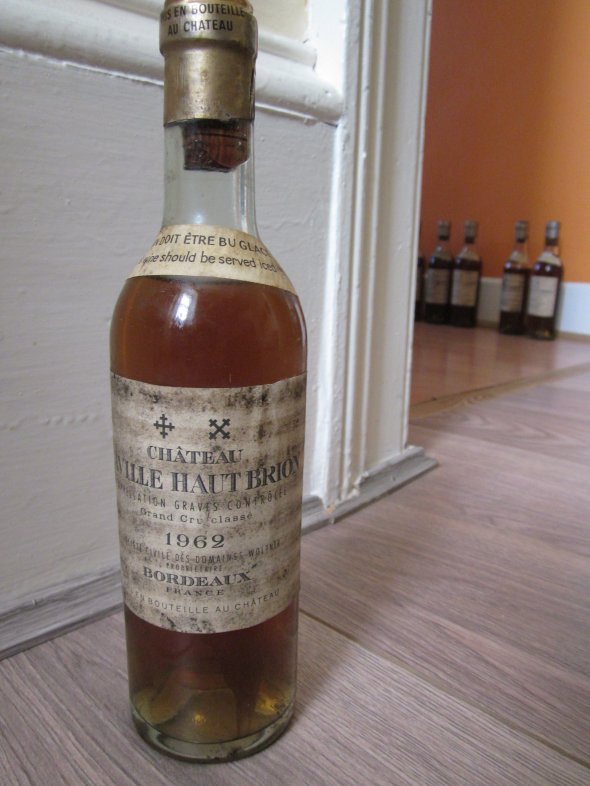  Half Bottle of Chateau Laville Haut-Brion Cru Classe, Pessac-Leognan 1962