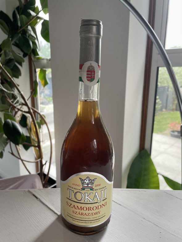Kereskedohaz, Szamorodni szaraz Tokaj