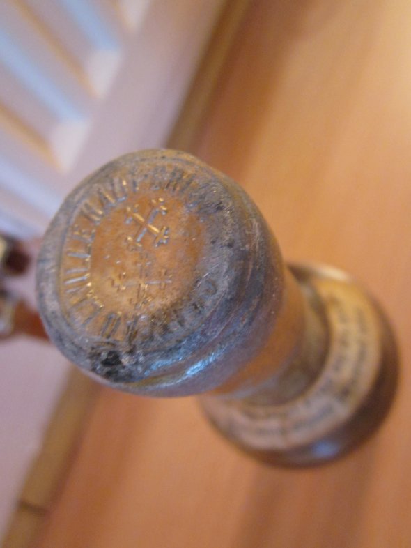Half Bottle of Chateau Laville Haut-Brion Cru Classe, Pessac-Leognan 1962