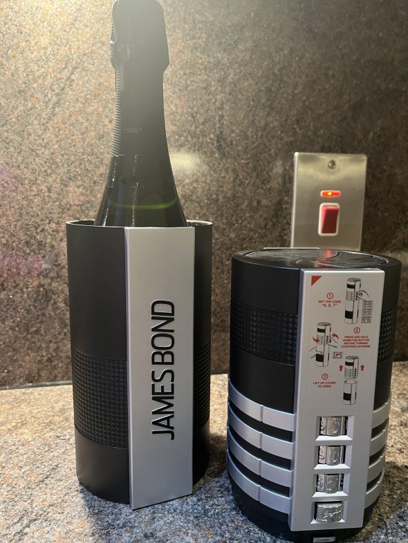 Bollinger James Bond 007 Silencer Edition 2002 Vintage