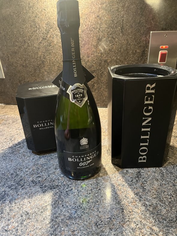 Bollinger 007 Limited Edition Grande Annee 2009