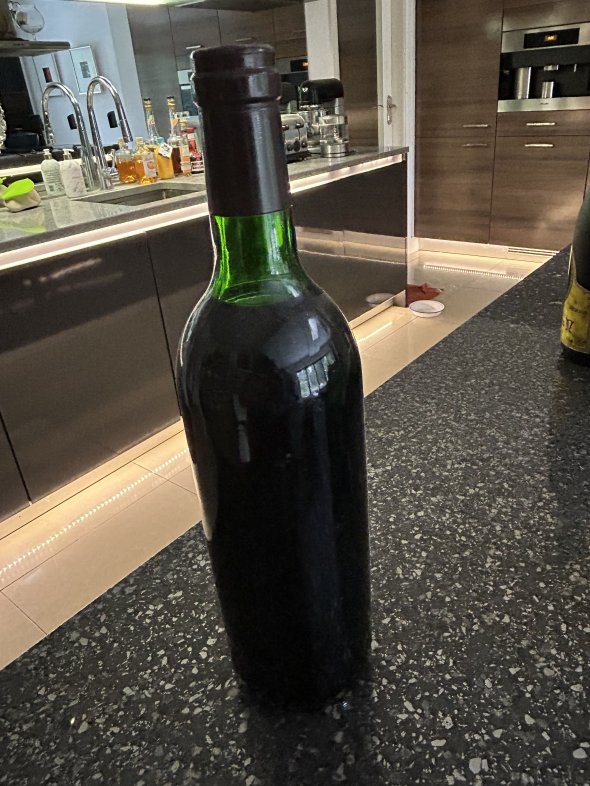 Chateau le Roc 1981 and Claret Bordeaux 1989