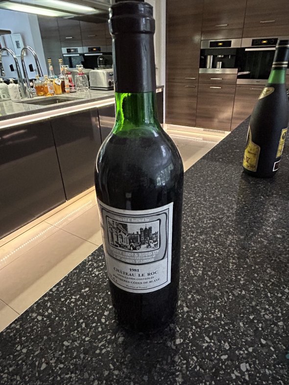 Chateau le Roc 1981 and Claret Bordeaux 1989