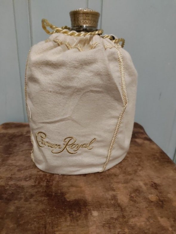 Crown Royal, Blended 90% Rye Northern Harvest