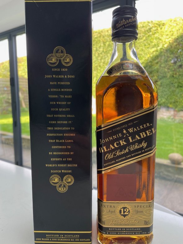 Johnnie Walker, Blended Scotch Black Label Extra Special 12YO (1990's bottling)