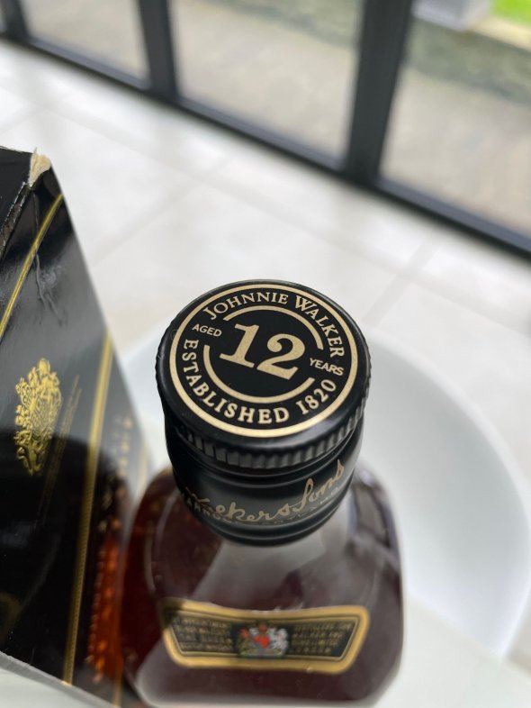 Johnnie Walker, Blended Scotch Black Label Extra Special 12YO (1990's bottling)