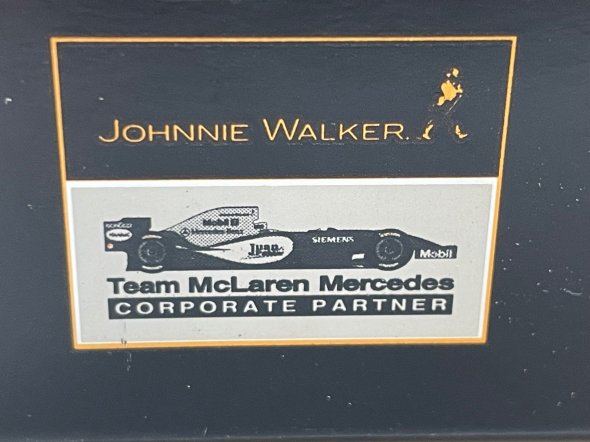 Johnnie Walker, Blended Scotch Black Label 12YO (2000's bottling)