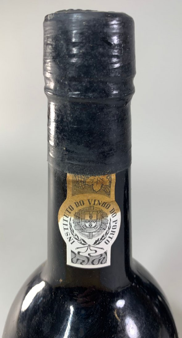 DOW's 1977 Silver Jubilee Vintage Port