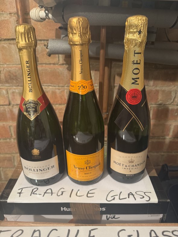 Mixed Case of Champange