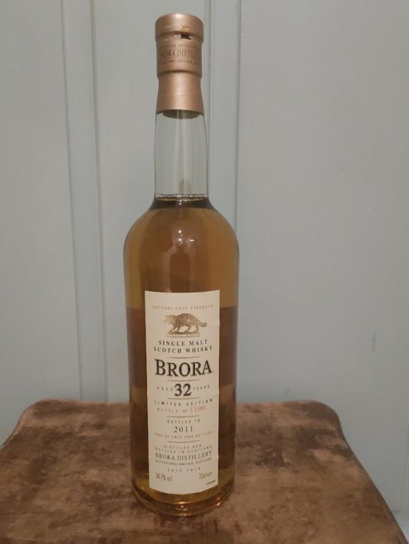 Brora, Single Malt Whisky, Aged 32 years, Limited Edition (1 of 1500 bottles)