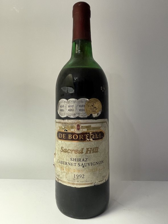 De Bortoli, Sacred Hill Cabernet Sauvignon Shiraz, South Eastern Australia