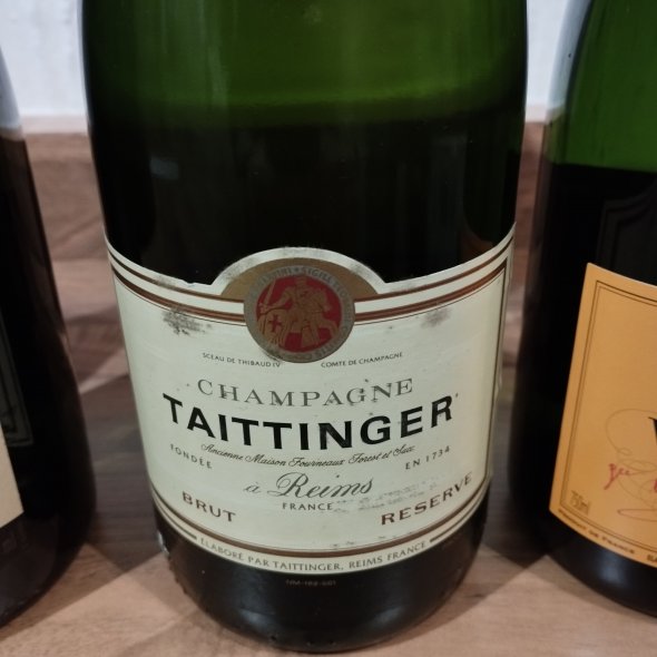 Mixed Lot of Champagne