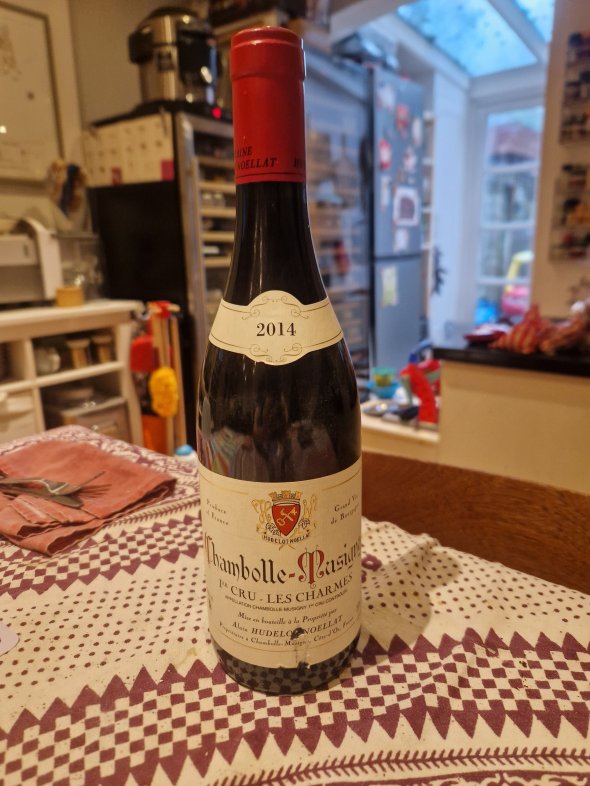Alain Hudelot-Noellat, Chambolle-Musigny Premier Cru, Les Charmes