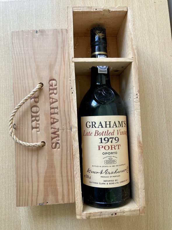 Late bottled 1979 vintage Graham's port