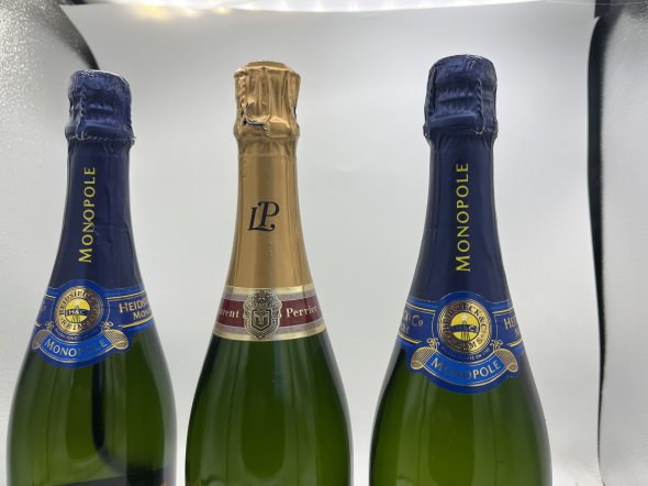 Champagne 1 X Laurent Perrier Brut NV & 2 X Heidsieck Monopole Blue Top 