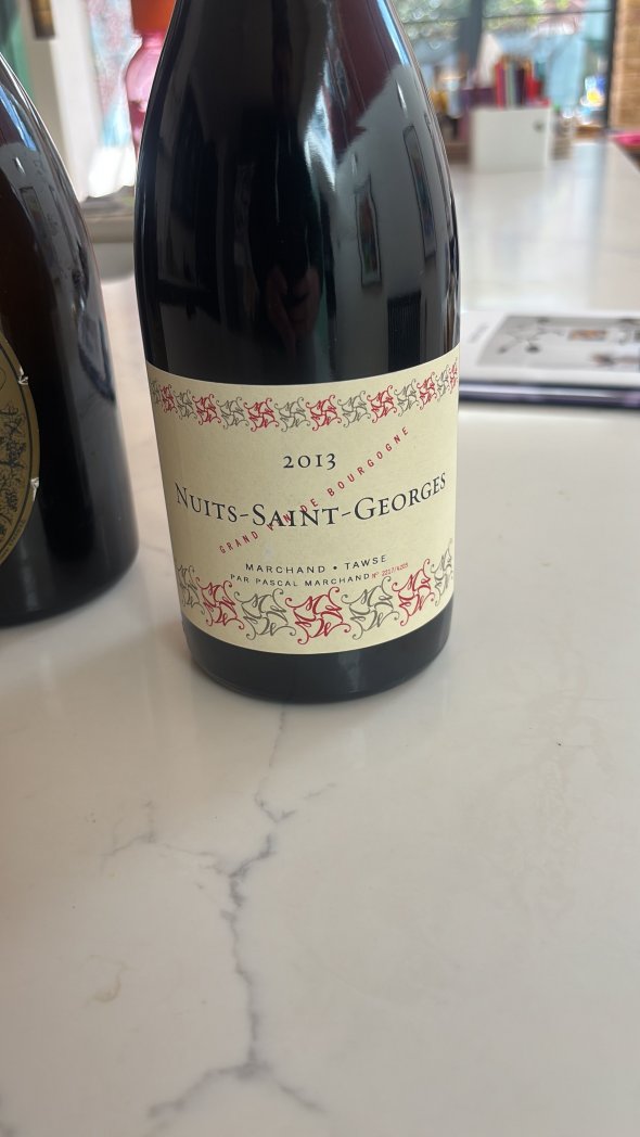 Nuits-saint-georges Marchand tawse